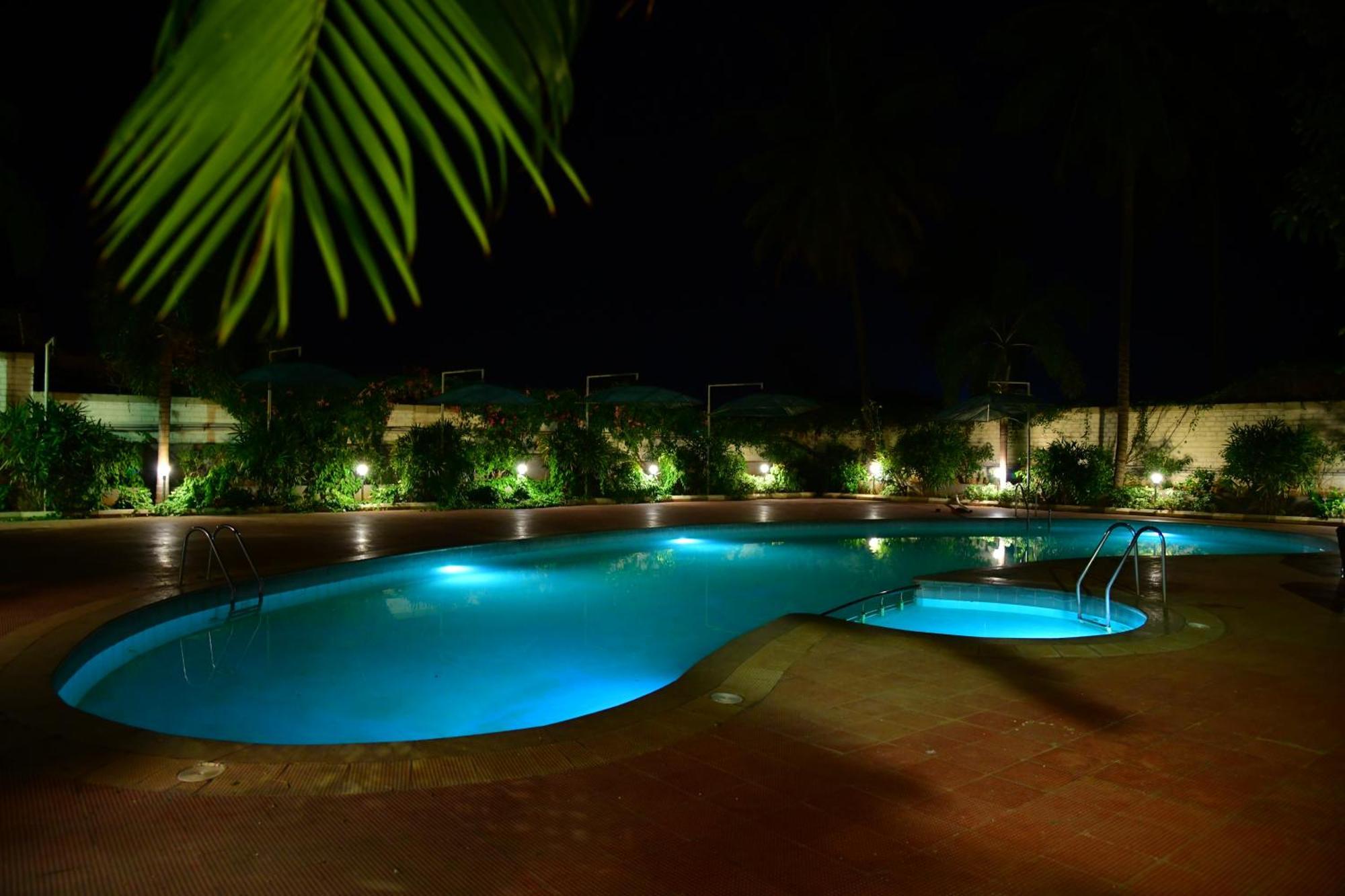 Nijaguna Resorts Chāmrājnagar Esterno foto