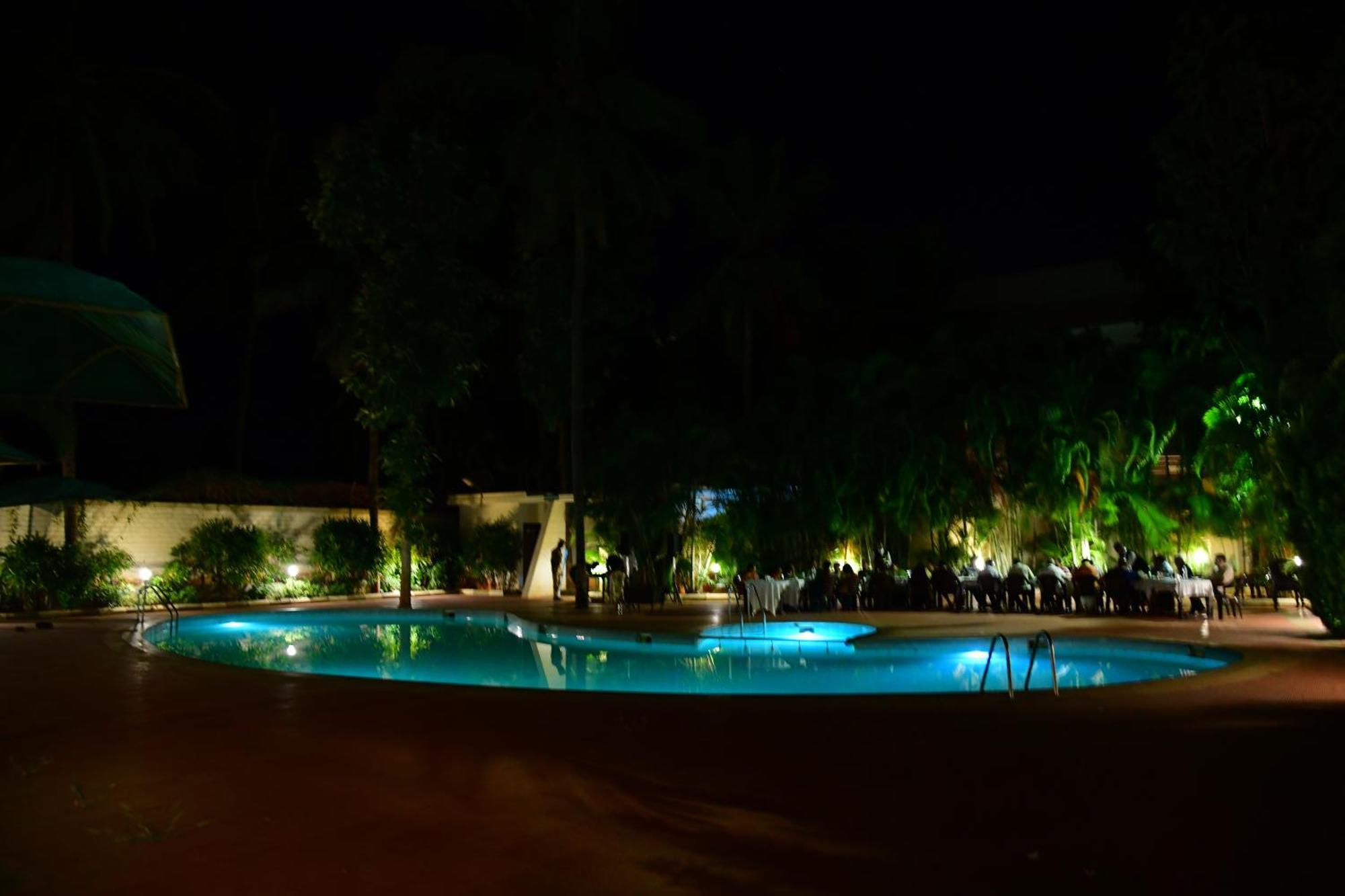 Nijaguna Resorts Chāmrājnagar Esterno foto